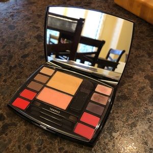 Chanel Travel Makeup Palette